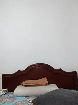 Vale stone  online show from March 5, 3:24 am