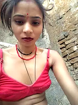 Snapshot of R_Roshni chatting on June 4, 12:55 pm R Roshni online show from June 4, 12:55 pm