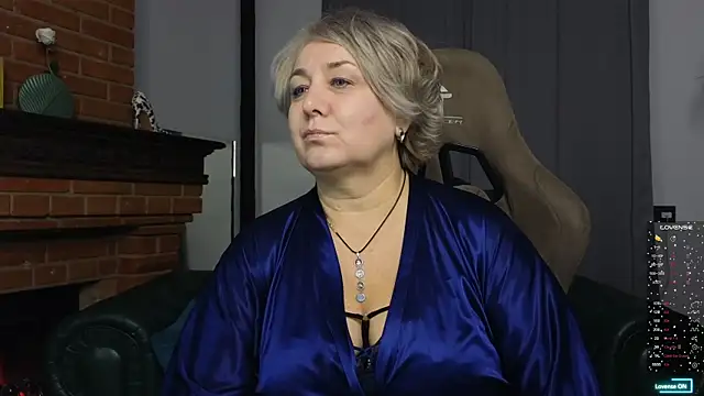 Marta Wils online show from October 3, 1:02 am