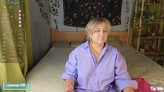 Marta Wils online show from October 18, 3:09 am