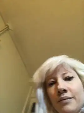 juliaoneandonly online show from October 7, 9:06 am