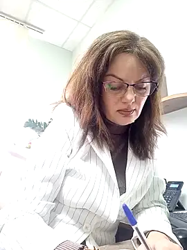 ValeriaLove43211 online show from November 12, 12:16 pm