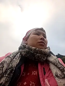 callistra online show from February 12, 9:15 am