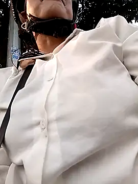 callistra online show from March 29, 8:25 am