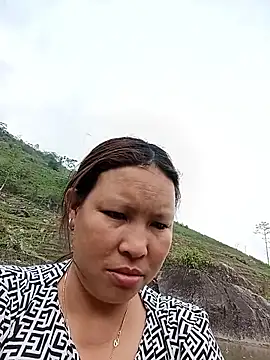 callistra online show from April 2, 5:49 am