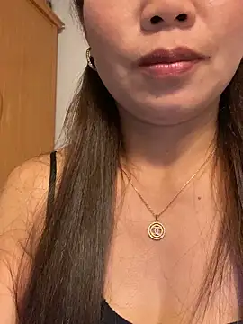 Snapshot of Milky-milk chatting on November 3, 2:40 pm Milky-milk online show from November 3, 2:40 pm