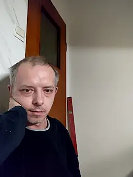 szajbusek41 online show from January 14, 3:01 am