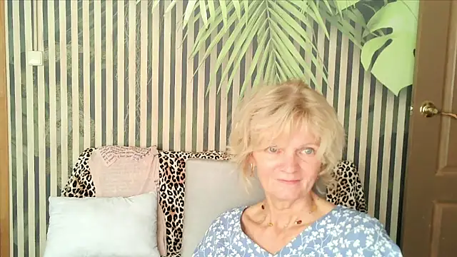 Zoe Steell online show from September 23, 7:22 am