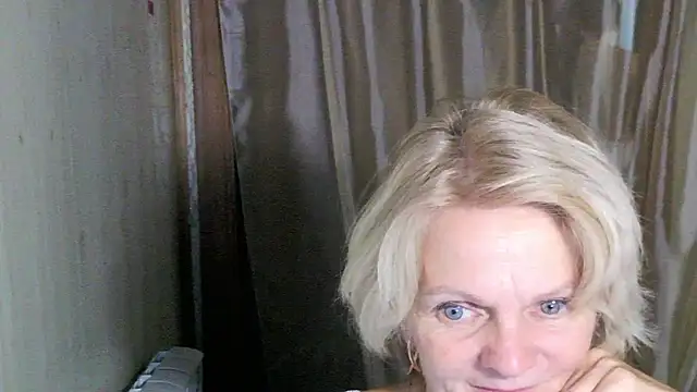 Zoe Steell online show from September 28, 2:55 pm