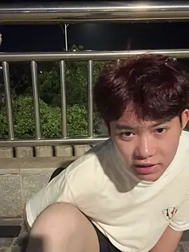 Snapshot of xlong00099 chatting on September 26, 5:28 pm xlong00099 online show from September 26, 5:28 pm