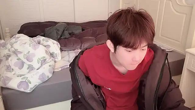 Snapshot of xlong00099 chatting on December 1, 6:18 am xlong00099 online show from December 1, 6:18 am