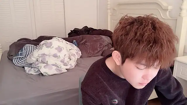 Snapshot of xlong00099 chatting on December 14, 5:35 am xlong00099 online show from December 14, 5:35 am