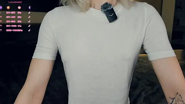 DianeHonnette online show from April 11, 8:02 pm