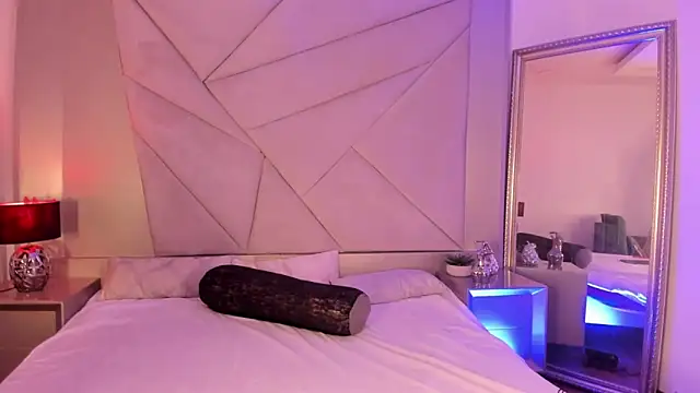 RouseWhitte online show from March 21, 2:42 pm