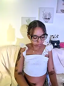 Suzanelee1 online show from October 1, 1:44 am