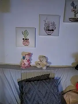 Suzanelee1 online show from October 5, 9:24 pm