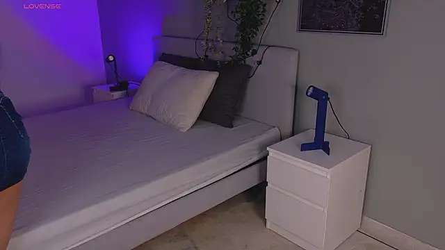 KeendraFox  online show from March 13, 10:11 am