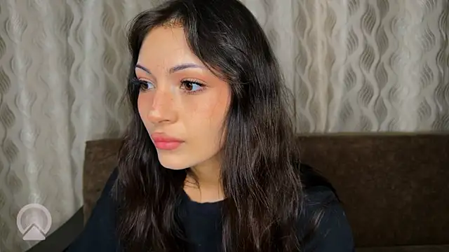 sweeet strawberies online show from September 22, 4:31 pm