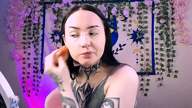 MollyKissy online show from April 17, 5:10 am