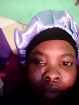 Snapshot of Chocolate_Pussy05 chatting on June 2, 9:39 pm Chocolate Pussy05 online show from June 2, 9:39 pm