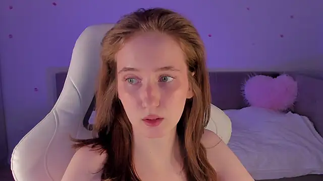 CrystalSoul  online show from October 15, 9:48 pm