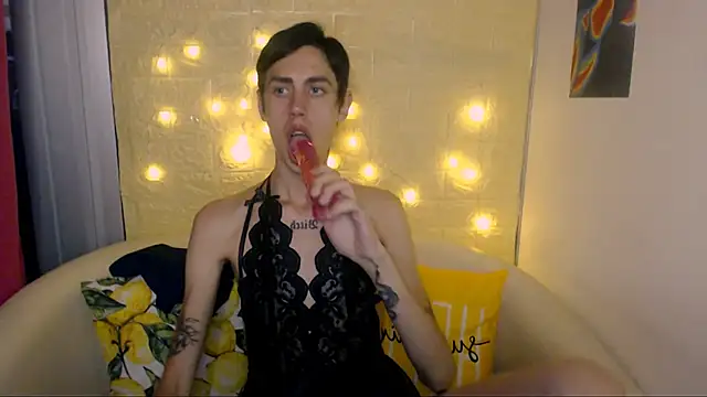 Snapshot of AlexNaughty14 chatting on September 20, 8:59 am AlexNaughty14 online show from September 20, 8:59 am