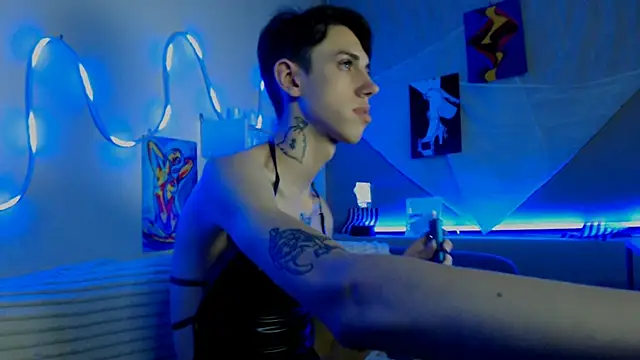 Snapshot of AlexNaughty14 chatting on December 2, 3:29 pm AlexNaughty14 online show from December 2, 3:29 pm