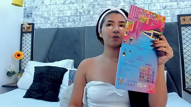 KENDRAOWEN online show from October 17, 9:06 pm