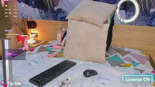 Anabacker01 online show from October 18, 7:47 pm