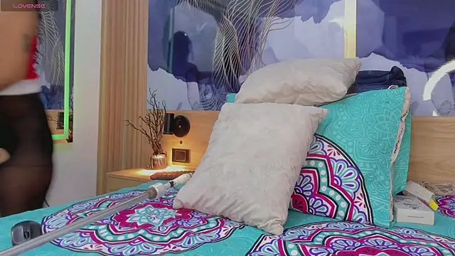 Anabacker01 online show from December 3, 7:23 pm