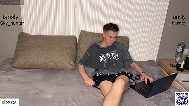 Snapshot of Eaton_ chatting on November 13, 7:57 pm Eaton online show from November 13, 7:57 pm