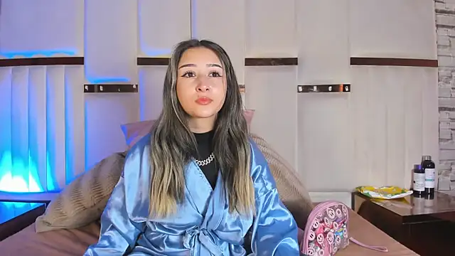 ANLLELOAndANGELA online show from April 10, 4:33 pm