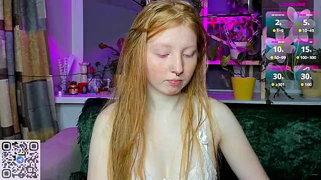 Snapshot of RitaSweety18 chatting on November 28, 10:34 pm RitaSweety18 online show from November 28, 10:34 pm