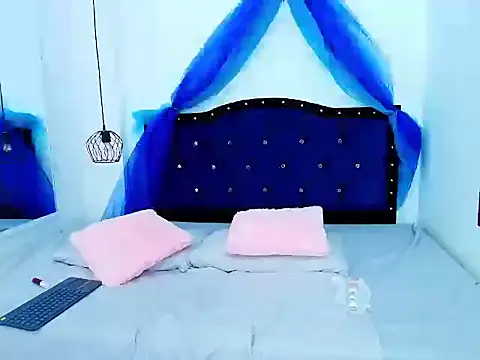 Snapshot of Selenegomezz chatting on November 14, 8:40 pm Selenegomezz online show from November 14, 8:40 pm