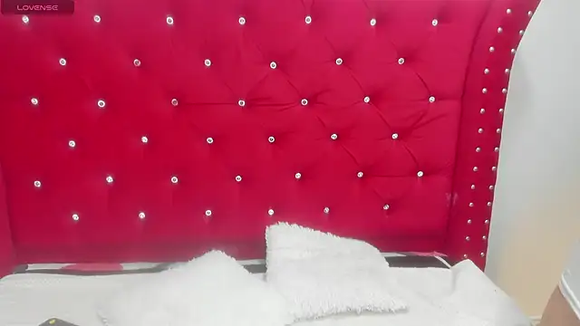 Snapshot of sky-ls chatting on September 29, 3:17 pm sky-ls online show from September 29, 3:17 pm