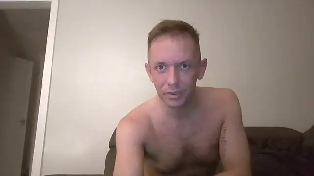 Snapshot of HeftyBoat6 chatting on March 10, 7:19 pm HeftyBoat6 online show from March 10, 7:19 pm