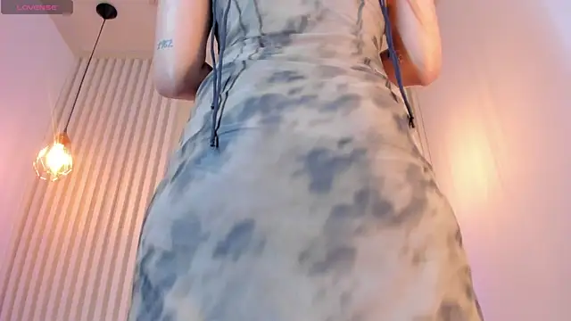 Snapshot of rossvega chatting on November 9, 8:40 pm rossvega online show from November 9, 8:40 pm