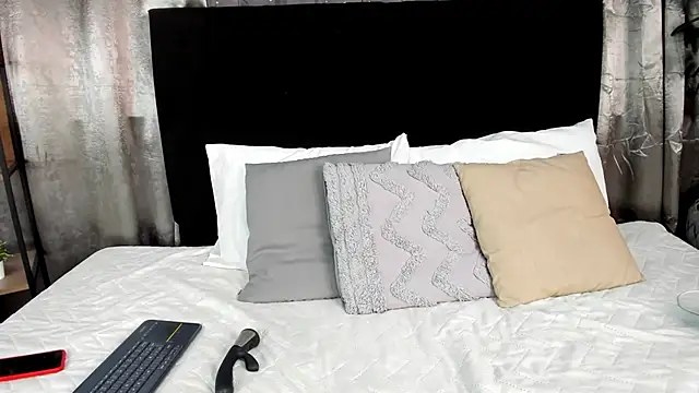 Lenapaul  online show from November 11, 4:23 am