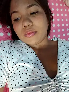 Snapshot of little_onixx chatting on December 3, 11:52 am little onixx online show from December 3, 11:52 am