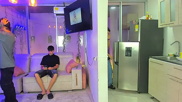 Houseofwarrios online show from March 20, 5:12 am