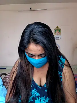 queendivya online show from June 19, 1:43 am