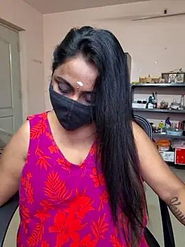 queendivya online show from July 3, 1:01 am