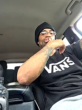 Snapshot of Justahungdad chatting on September 23, 9:29 pm Justahungdad online show from September 23, 9:29 pm