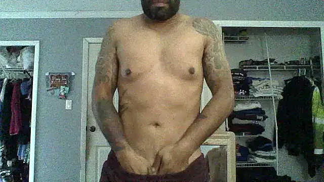 Snapshot of Justahungdad chatting on October 10, 2:05 pm Justahungdad online show from October 10, 2:05 pm