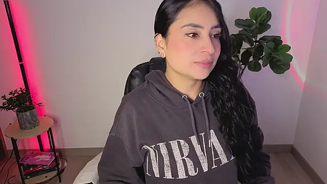 Snapshot of amyross_s1 chatting on October 21, 6:36 am amyross s1 online show from October 21, 6:36 am