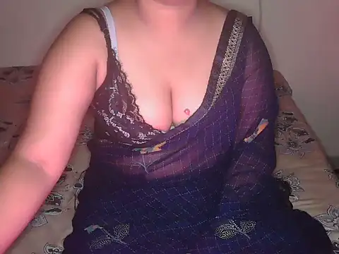 Snapshot of bold_kiara chatting on May 23, 5:01 am bold kiara online show from May 23, 5:01 am