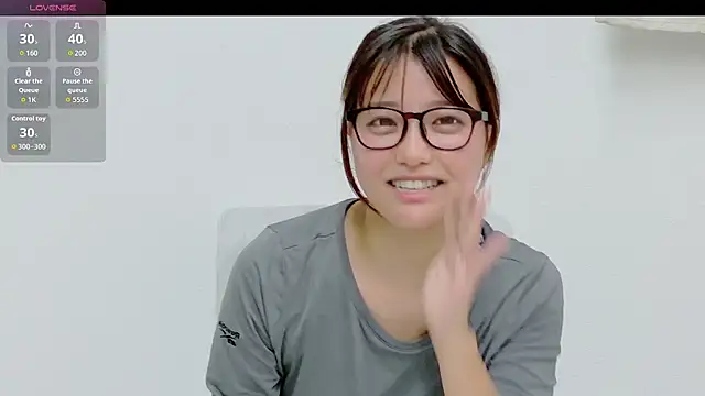 Snapshot of OnigiriJapan chatting on October 20, 3:51 am OnigiriJapan online show from October 20, 3:51 am