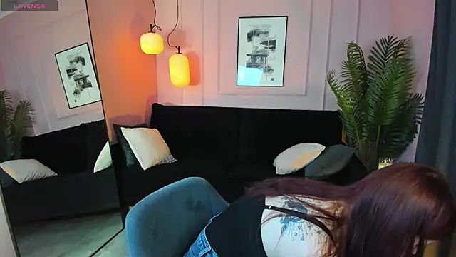 Snapshot of Layla_Glam chatting on October 19, 1:34 pm Layla Glam online show from October 19, 1:34 pm