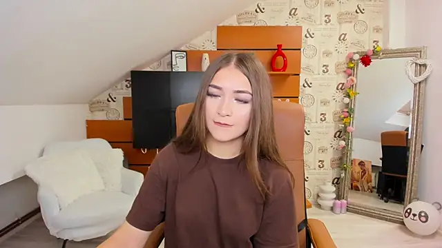 EllaClarke online show from December 1, 9:03 am