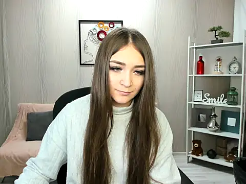 EllaClarke online show from February 18, 12:23 pm